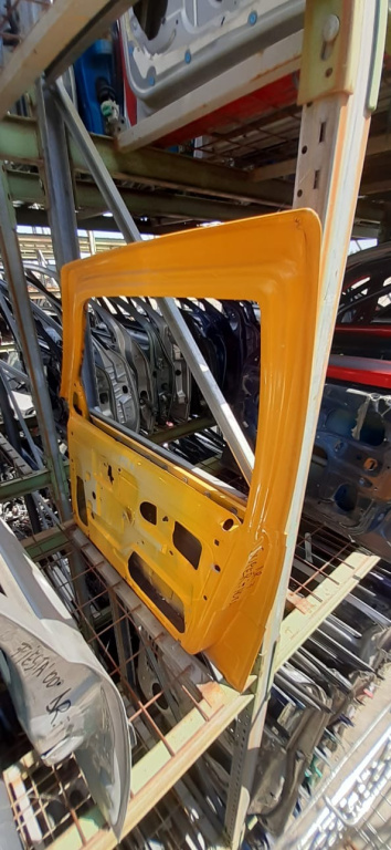 Usa / Portiera Galben,fata,dreapta Dacia Super nova 2000 - 2003