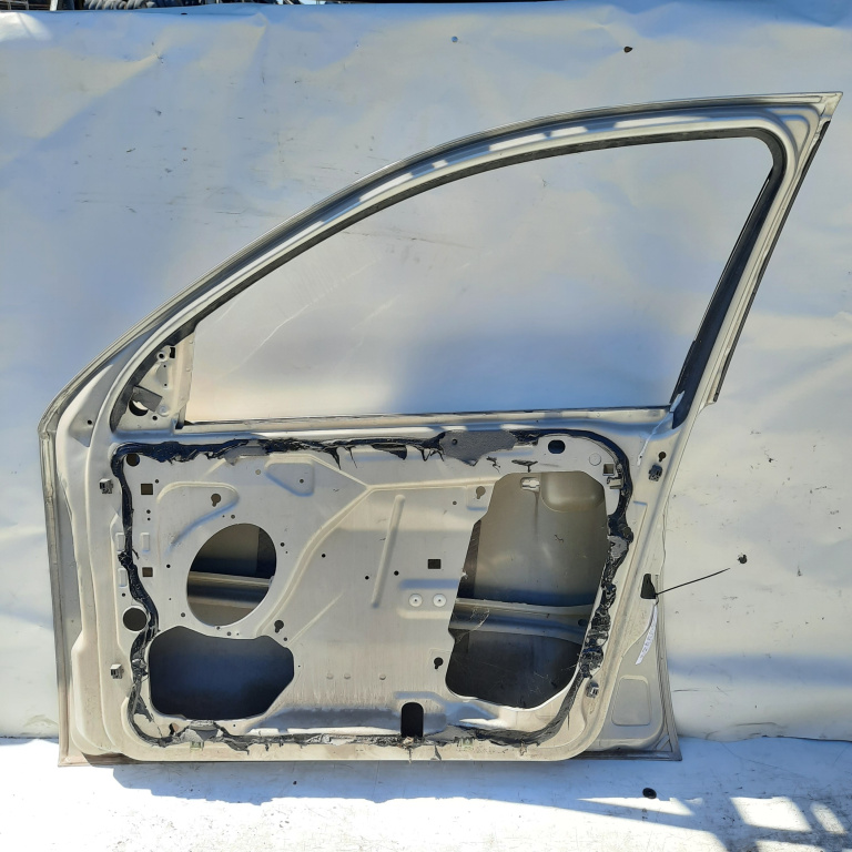 Usa / Portiera Gri,fata,dreapta Ford MONDEO Mk 3 2000 - 2007