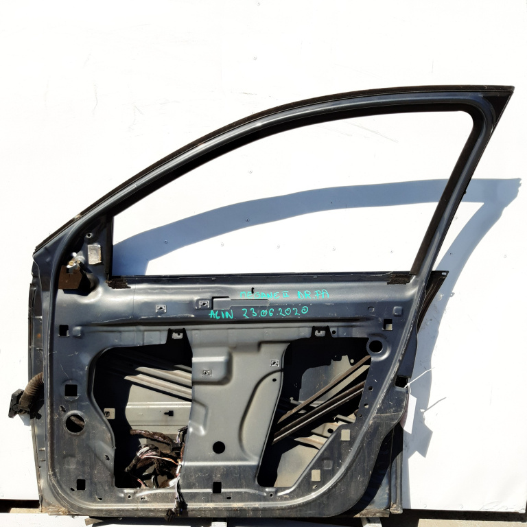 Usa / Portiera Gri,fata,dreapta Renault MEGANE 2 2002 - 2010