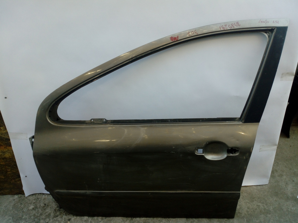 Usa / Portiera Gri,fata,stanga,hatchback 5 Portiere Peugeot 307 2001 - 2008