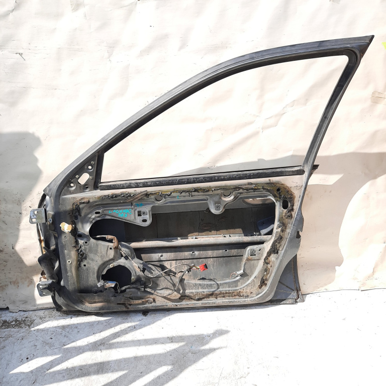 Usa / Portiera Gri,Negru,fata,dreapta Renault LAGUNA 1 1993 - 2001