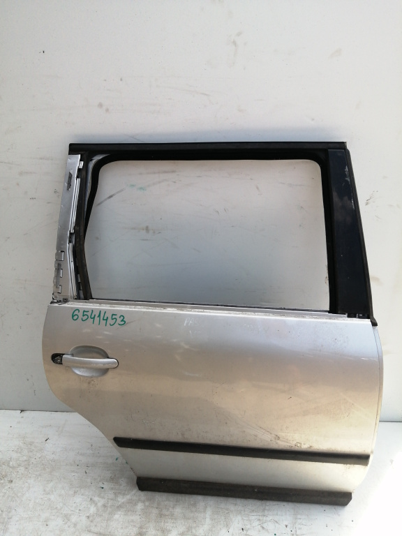 Usa / Portiera Gri,spate,dreapta,break / Caravan / Station Wagon VW PASSAT B5, B5.5 1996 - 2005