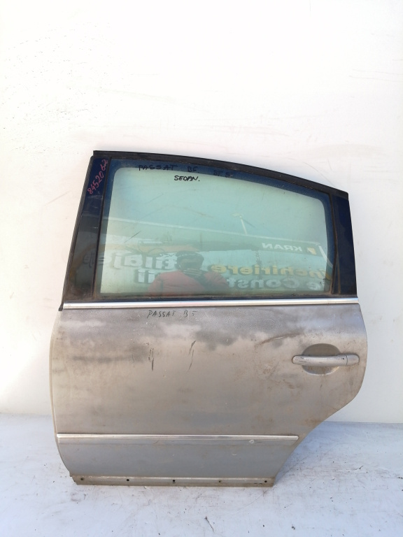 Usa / Portiera Gri,spate,stanga,sedan / Berlina VW PASSAT B5, B5.5 1996 - 2005
