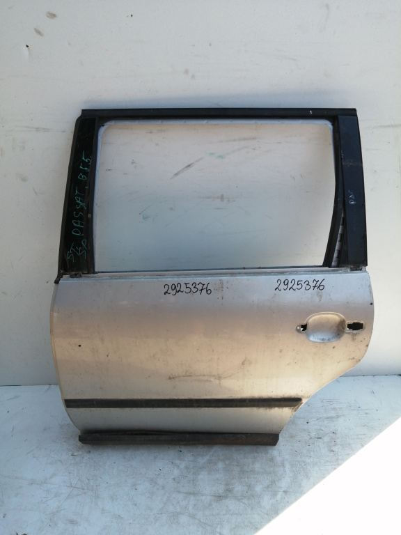 Usa / Portiera Gri,spate,stanga VW PASSAT B5, B5.5 1996 - 2005