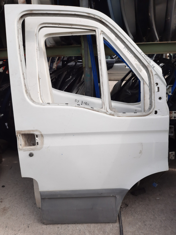 Usa / Portiera Iveco Daily 4 2006-2012 Alb Fata Dreapta