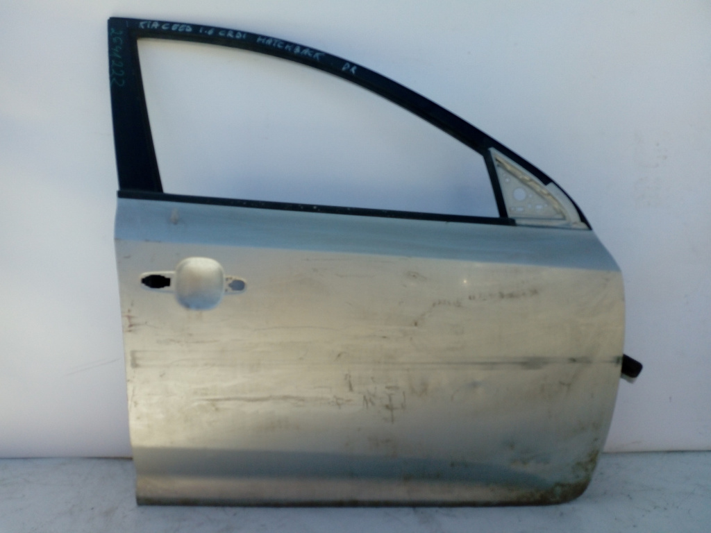 Usa / Portiera Kia Ceed (Ed) 2006-2012 Alb Gri Fata Dreapta