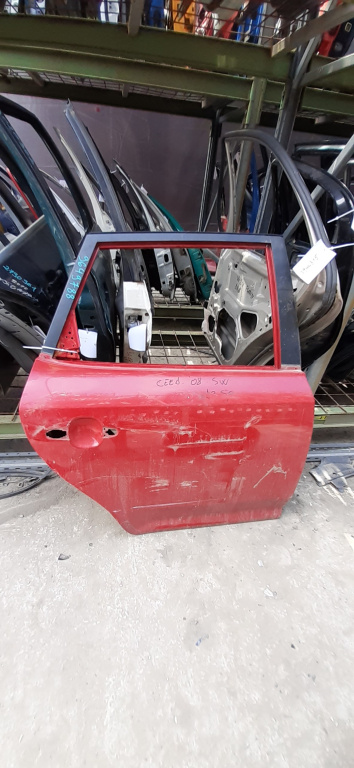 Usa / Portiera Kia Ceed (Ed) 2006-2012 Rosu Spate Dreapta