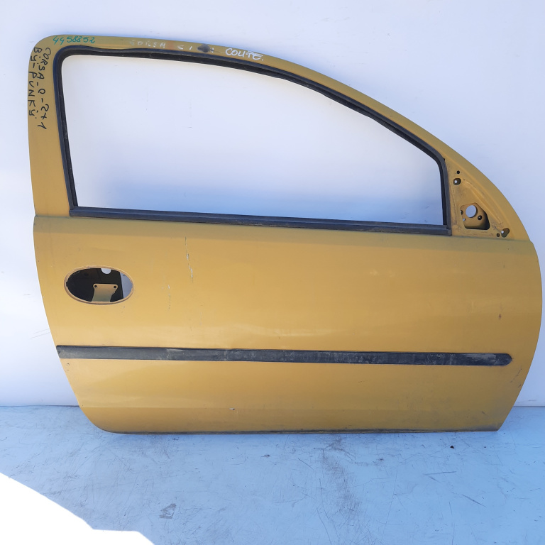 Usa / Portiera Maro,fata,dreapta Opel CORSA C 2000 - 2006