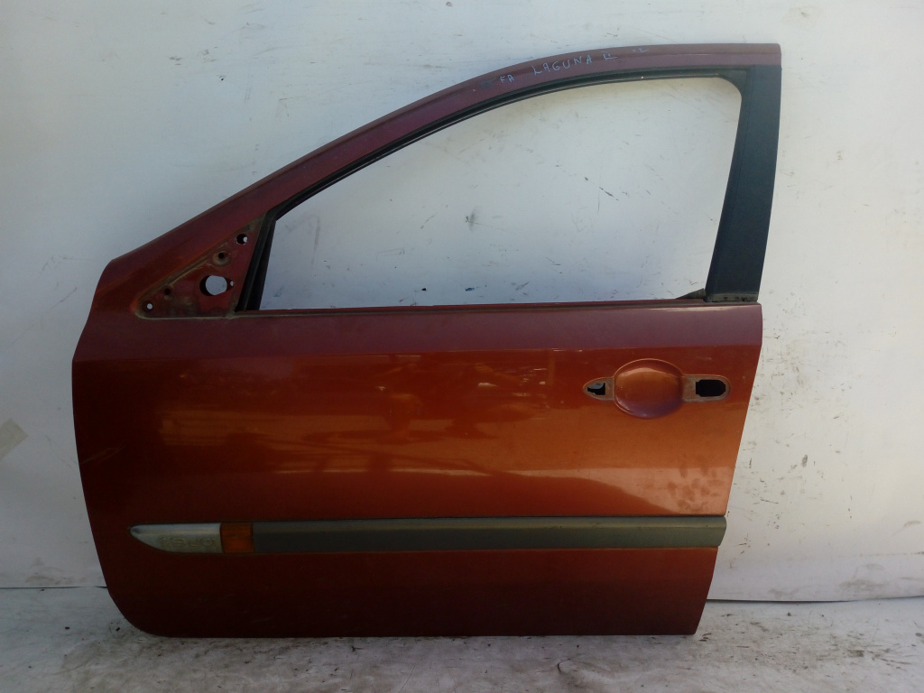 Usa / Portiera Maro,Rosu,fata,stanga Renault LAGUNA 2 2001 - 2007