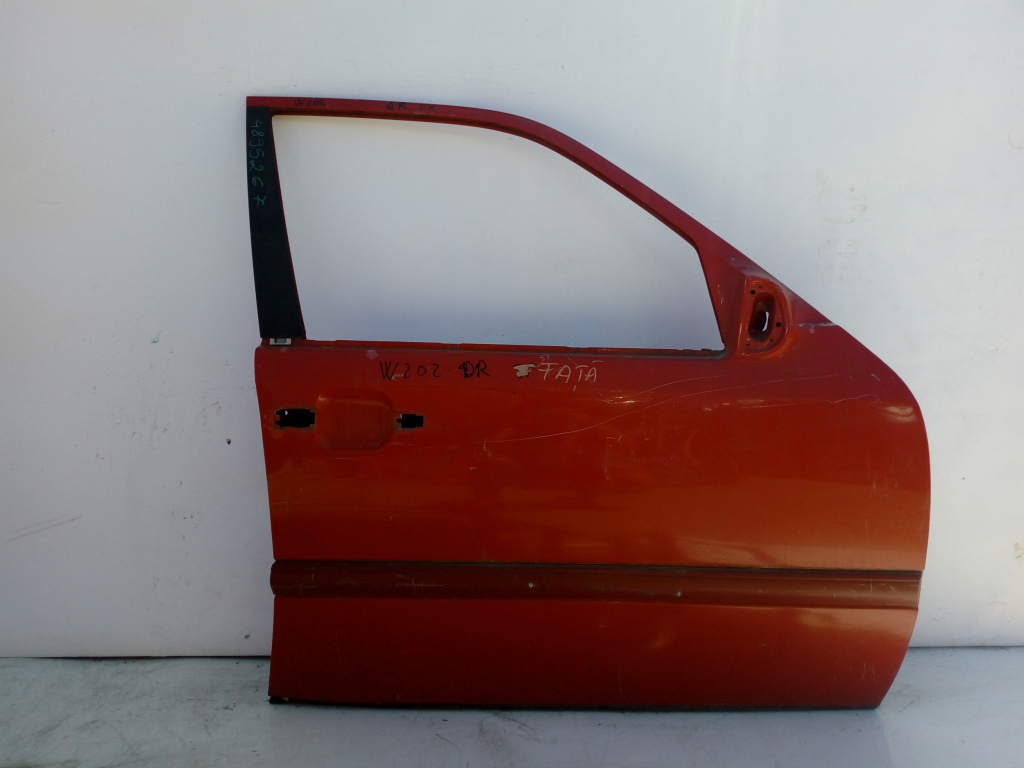 Usa / Portiera Mercedes-Benz C-Class (W202) 1993-2001 Portocaliu Rosu Fata Dreapta