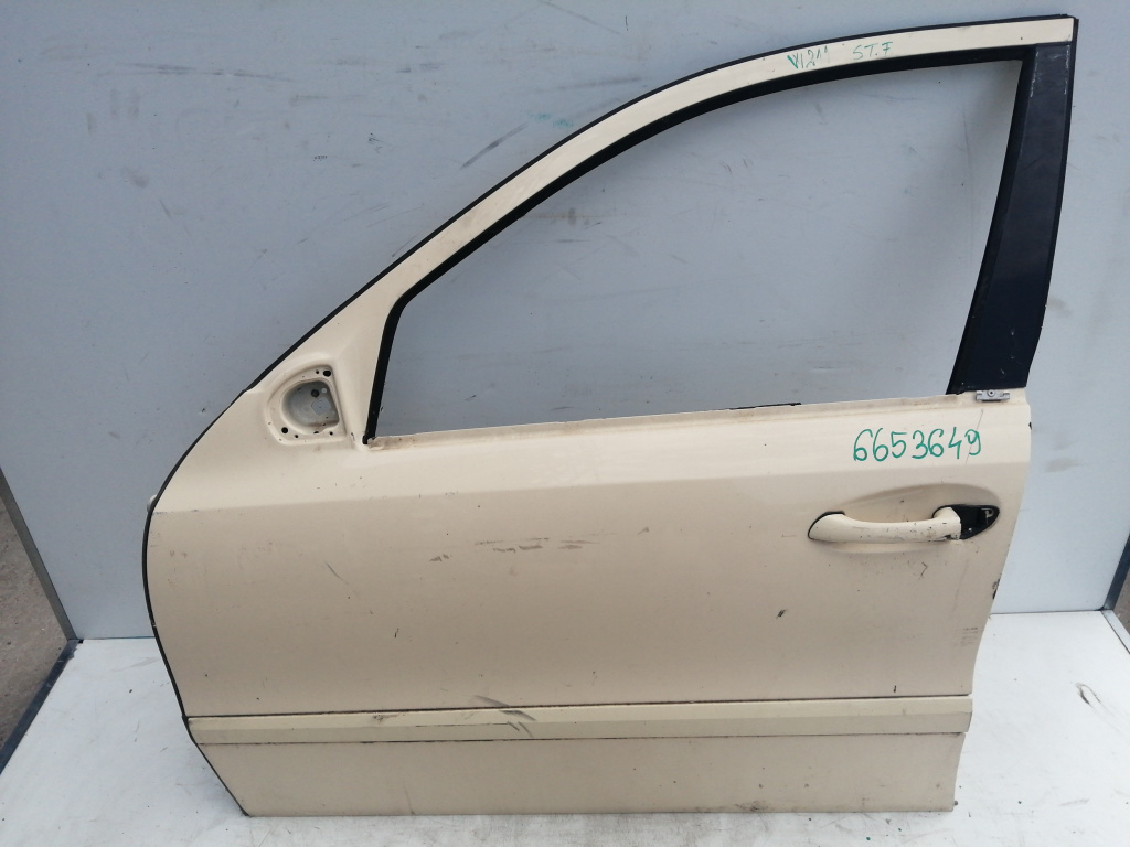 Usa / Portiera Mercedes-Benz E-Class (W211) 2002-2009 Galben Fata Stanga