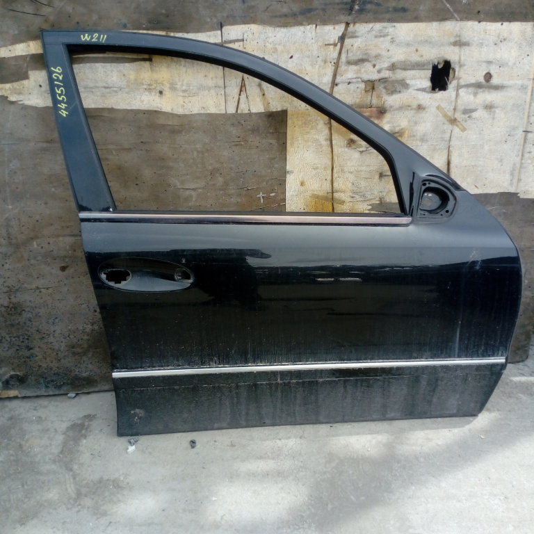 Usa / Portiera Negru,fata,dreapta Mercedes-Benz E-CLASS (W211) 2002 - 2009