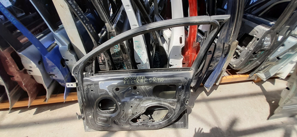 Usa / Portiera Negru,fata,dreapta Opel VECTRA C 2002 - 2008