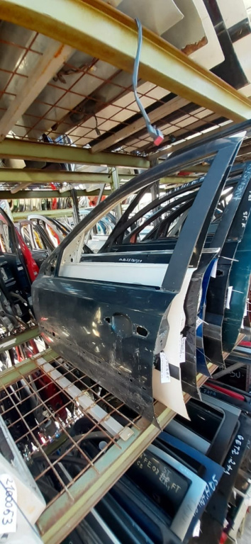 Usa / Portiera Negru,fata,stanga Renault LAGUNA 2 2001 - 2007
