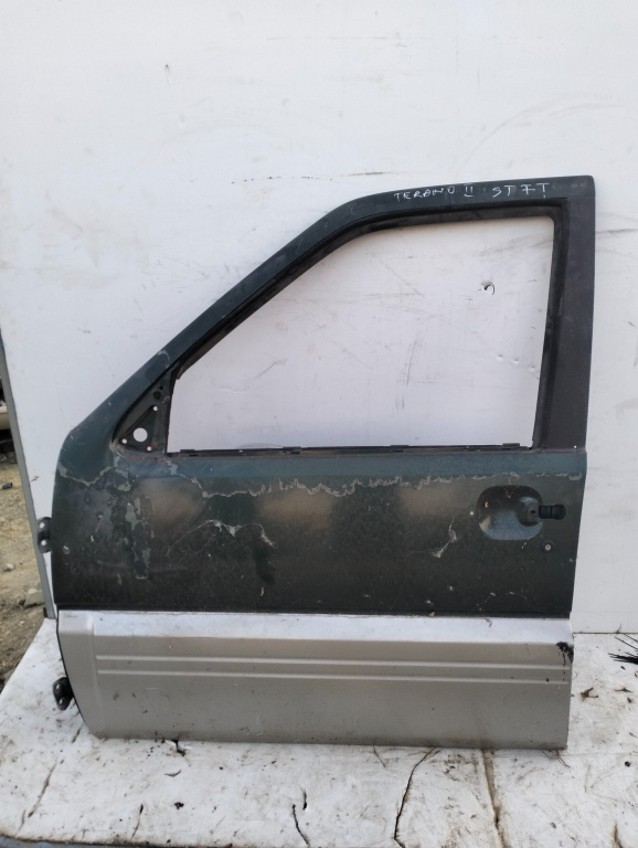 Usa / Portiera Nissan Terrano 2 (R20) 1993-2006 Verde Fata Stanga