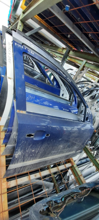 Usa / Portiera Opel Astra H 2004-2012 Albastru Violet Fata Dreapta