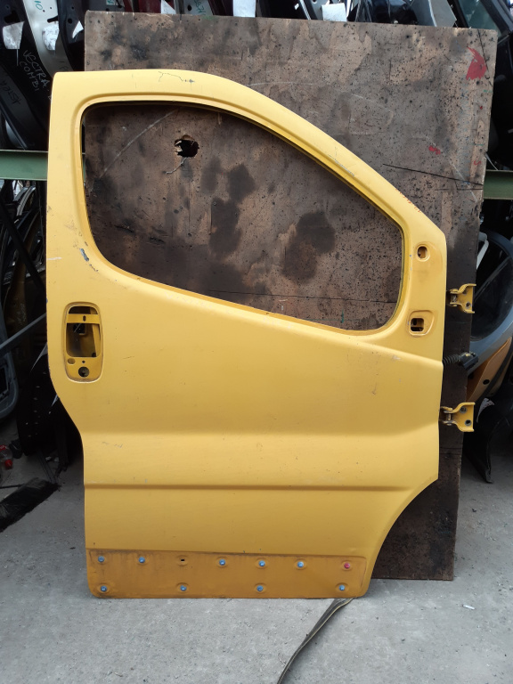 Usa / Portiera Opel Vivaro A 2001-2014 Galben Fata Dreapta