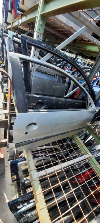 Usa / Portiera Peugeot 206 1998-2013 Alb Fata Dreapta