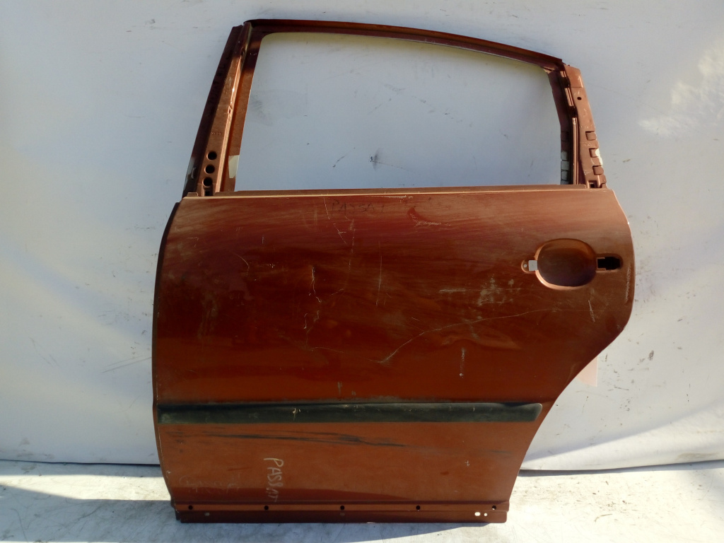 Usa / Portiera Portocaliu,spate,stanga VW PASSAT B5, B5.5 1996 - 2005