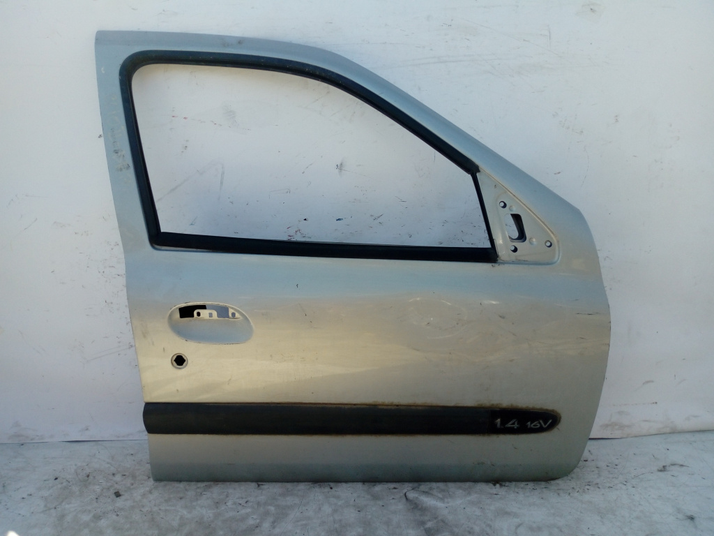 Usa / Portiera Renault Clio 2 / Symbol 1 1998-2008 Fata Dreapta