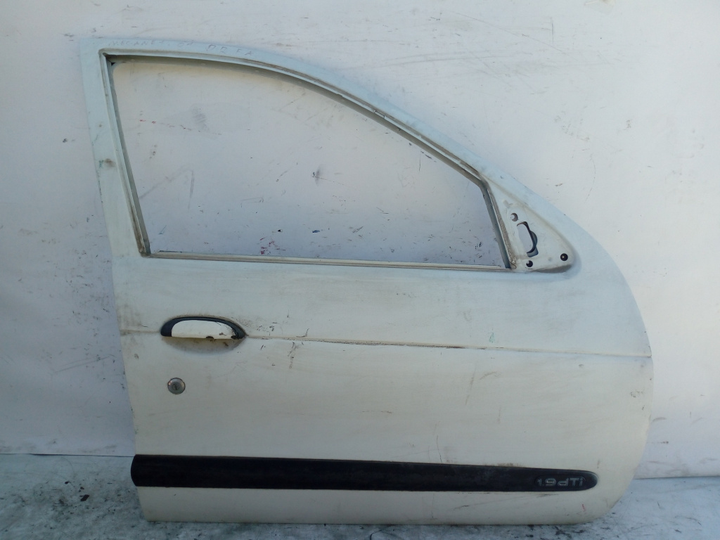Usa / Portiera Renault Megane 1 1995-2002 Fata Dreapta