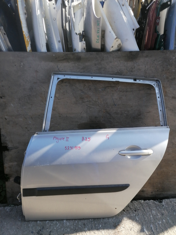 Usa / Portiera Renault Megane 2 2002-2010 Gri Spate Stanga Break / Caravan / Station Wagon