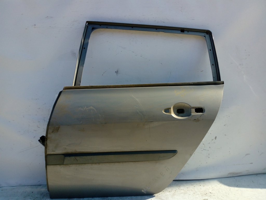 Usa / Portiera Renault Megane 2 2002-2010 Maro Spate Stanga Break / Caravan / Station Wagon