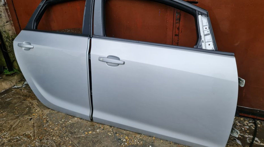 Usa portiera spate stanga dreapta Opel Astra J Hatchback