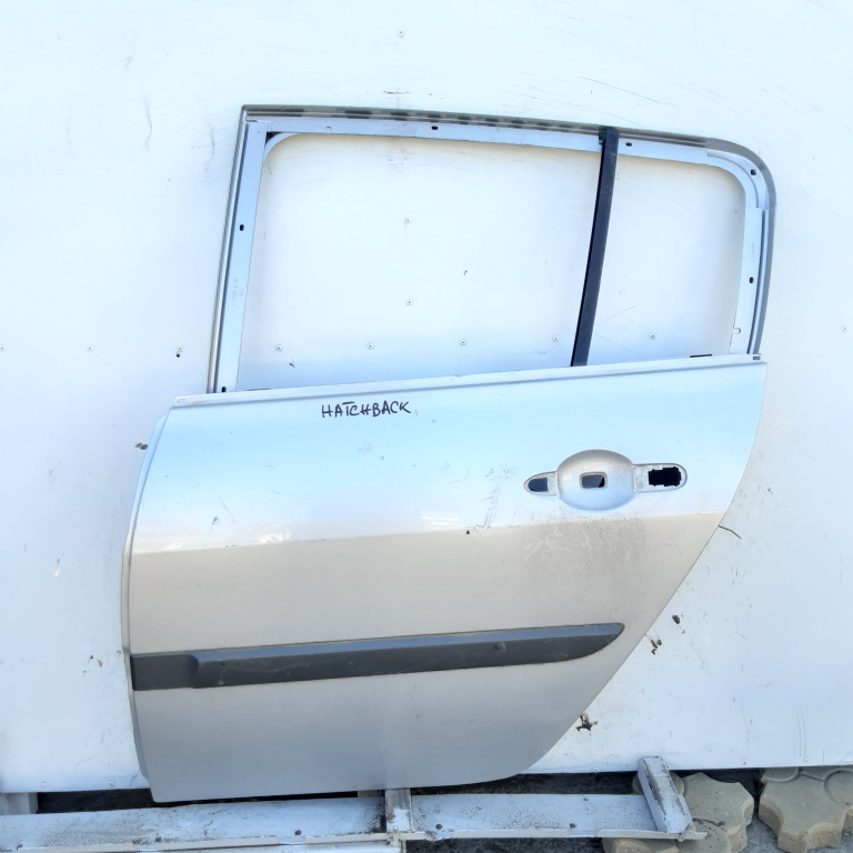 Usa / Portiera Spate,stanga,hatchback 5 Portiere Renault MEGANE 2 2002 - 2010