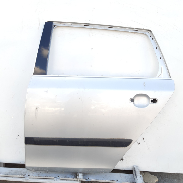 Usa / Portiera Spate,stanga,hatchback 5 Portiere Skoda FABIA 2 2007 - 2014