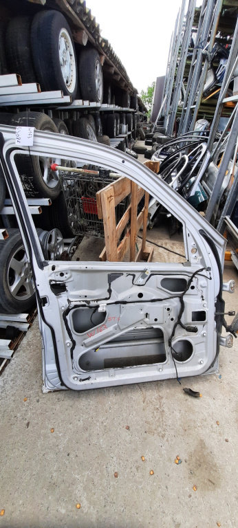 Usa / Portiera Stanga,fata,Alb,Gri Mercedes-Benz ML / M-CLASS (W163) 1997 - 2005
