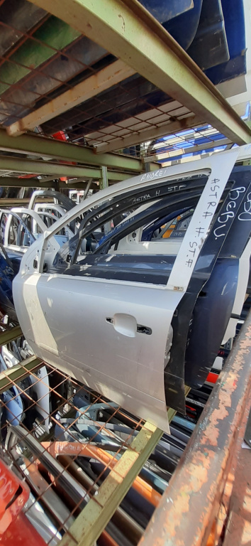 Usa / Portiera Stanga,fata,Alb,Gri Opel ASTRA H 2004 - 2012