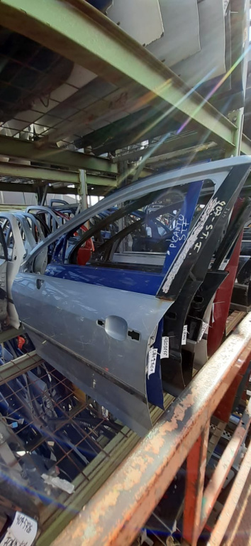 Usa / Portiera Stanga,fata,Alb,Gri Peugeot 407 2004 - 2011