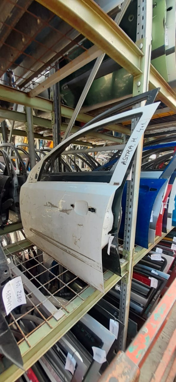 Usa / Portiera Stanga,fata,Alb Opel ASTRA H 2004 - 2012