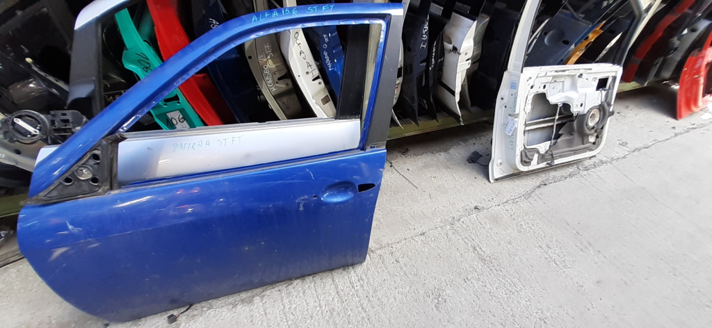 Usa / Portiera Stanga Fata Alfa Romeo 156 (932) 1997-2007 Albastru