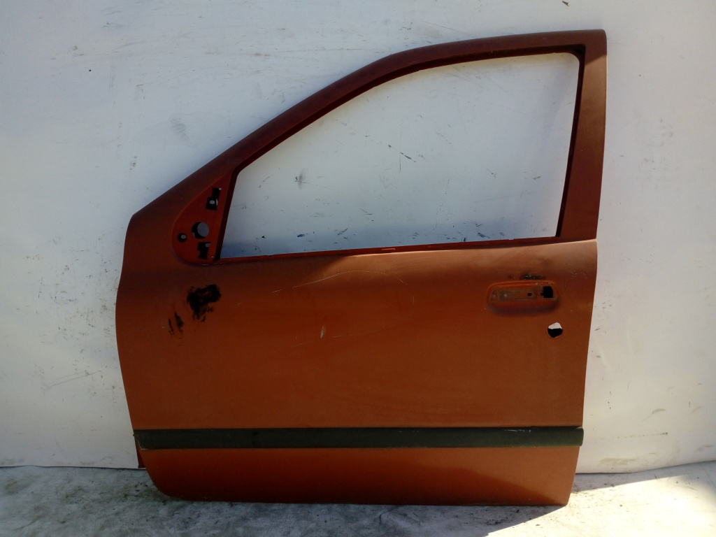 Usa / Portiera Stanga Fata Fiat Punto (176) 1993-1999 Rosu