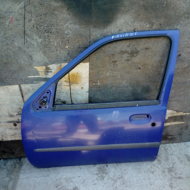 Usa / Portiera Stanga Fata Ford Fiesta Mk4 1995-2002 Violet