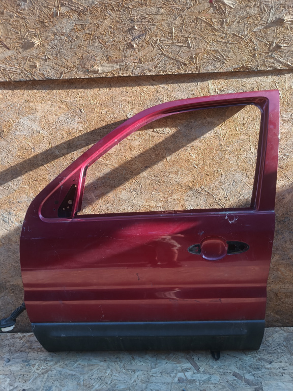 Usa / Portiera Stanga Fata Ford Maverick 2001-2008 Rosu