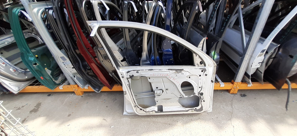 Usa / Portiera Stanga Fata Ford Mondeo Mk 3 2000-2007 Alb