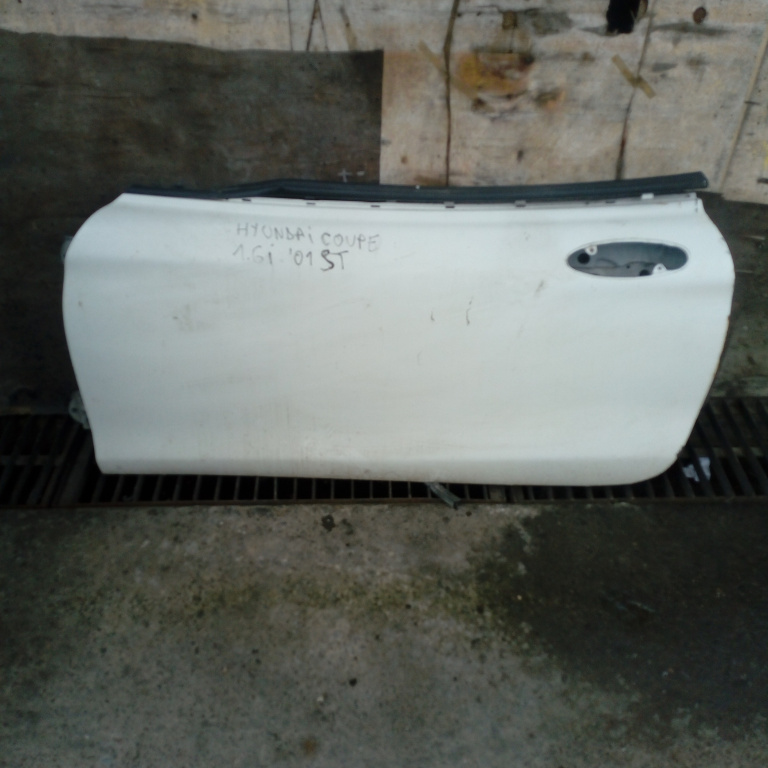 Usa / Portiera Stanga Fata Hyundai Coupe (Rd) 1996-2001 Alb Coupe / 2 Portiere