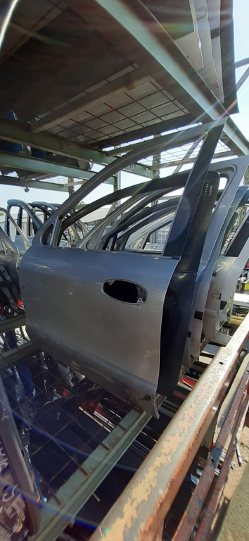 Usa / Portiera Stanga Fata Hyundai Santa Fe 1 (Sm) 2000-2006 Gri