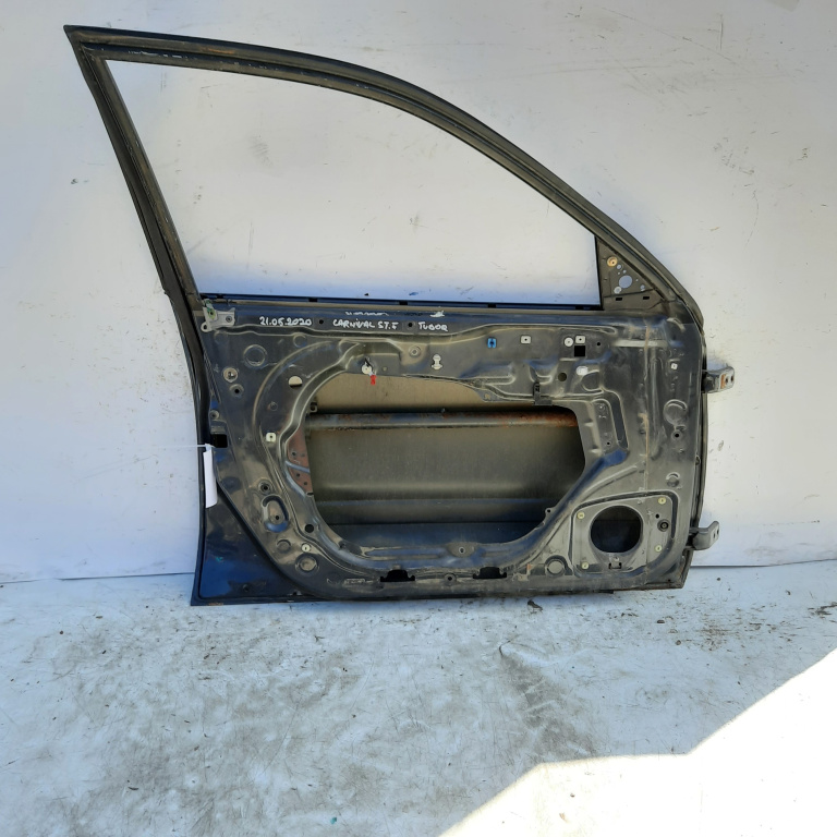 Usa / Portiera Stanga,fata Kia CARNIVAL 1998 - 2006