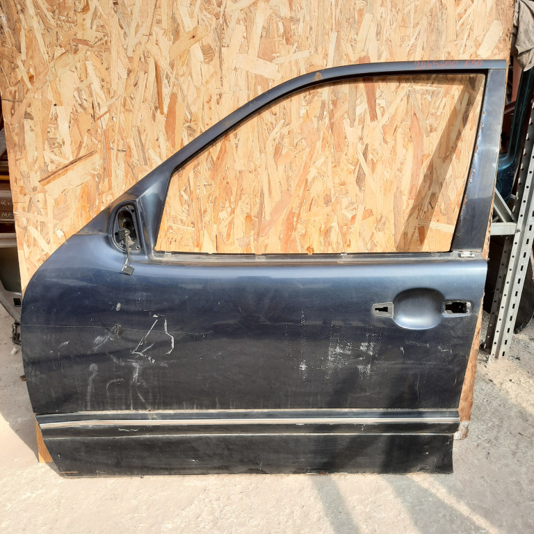 Usa / Portiera Stanga,fata,Negru Mercedes-Benz E-CLASS (W210) 1995 - 2003