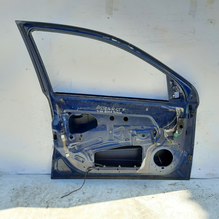 Usa / Portiera Stanga,fata Opel ASTRA H 2004 - 2012