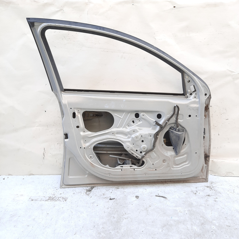 Usa / Portiera Stanga Fata Opel Vectra C 2002-2008