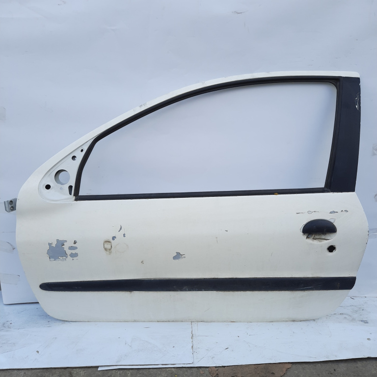 Usa / Portiera Stanga Fata Peugeot 206 1998-2013 Alb Coupe / 2 Portiere