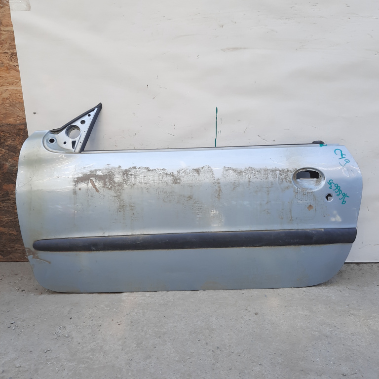 Usa / Portiera Stanga Fata Peugeot 206 1998-2013 Gri Coupe / 2 Portiere