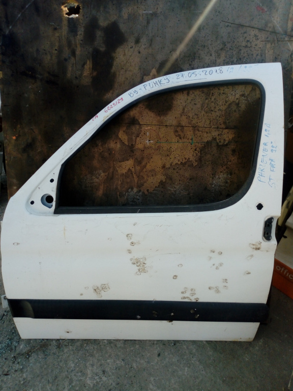 Usa / Portiera Stanga Fata Peugeot Partner 1 1996-2013 Alb