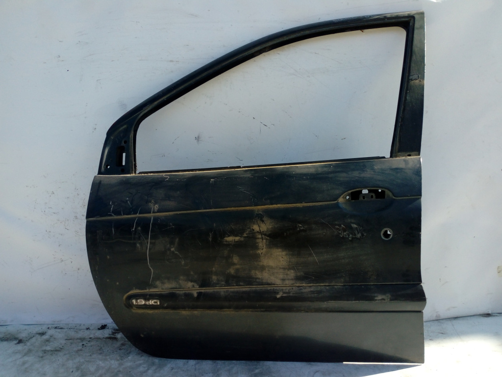 Usa / Portiera Stanga Fata Renault Scenic 1 / Megane Scenic (Ja0/1) 1996-2003 Negru