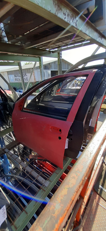 Usa / Portiera Stanga,fata,Rosu Fiat PUNTO (176) 1993 - 1999